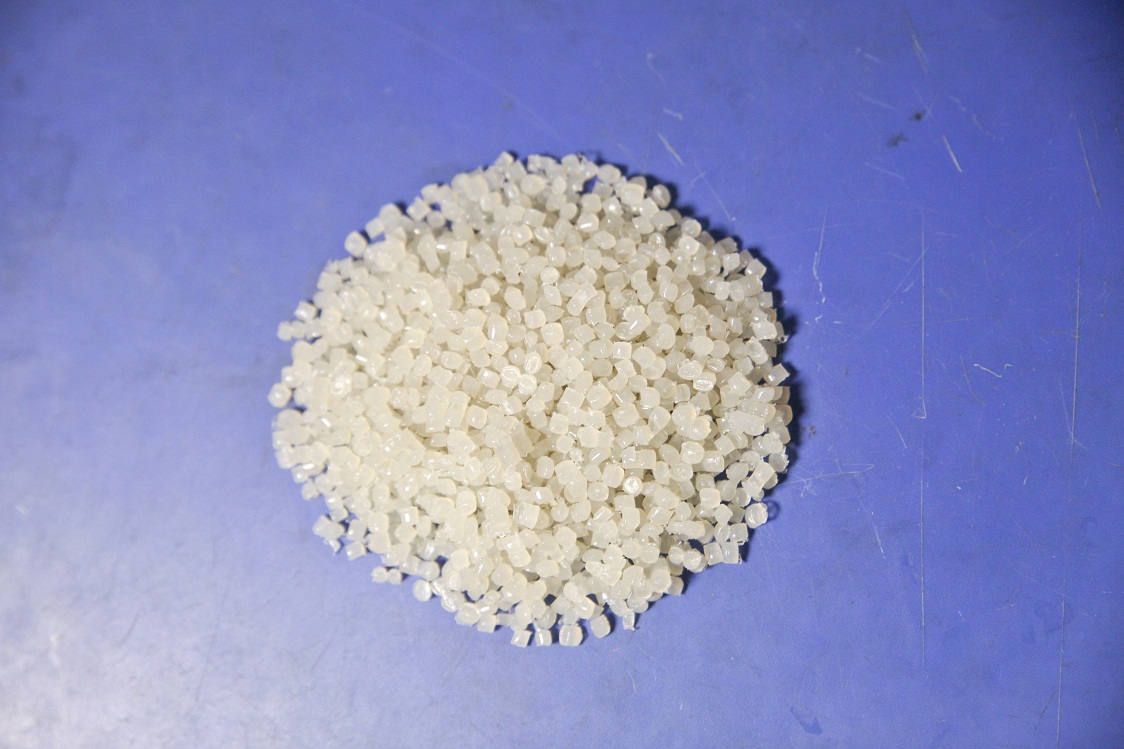 Hạt nhựa tái sinh